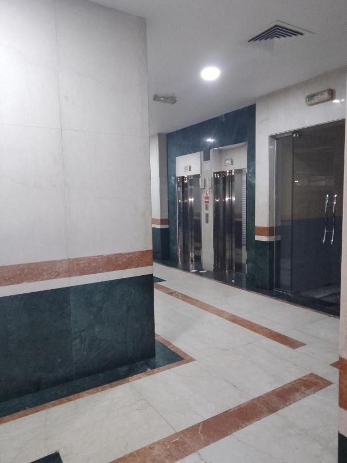Abree Building New Hostel Dubai Bagian luar foto