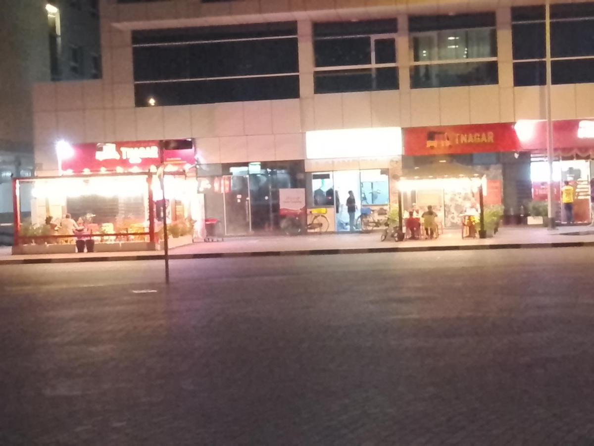 Abree Building New Hostel Dubai Bagian luar foto