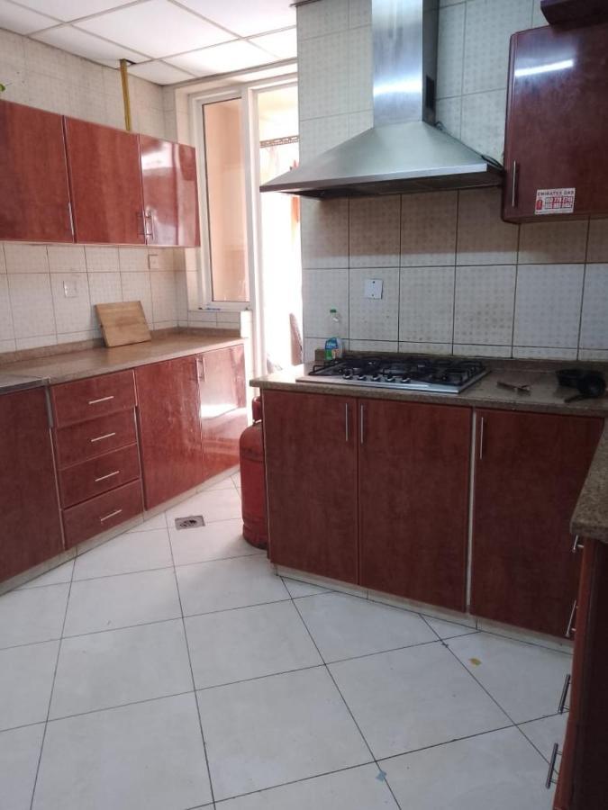 Abree Building New Hostel Dubai Bagian luar foto
