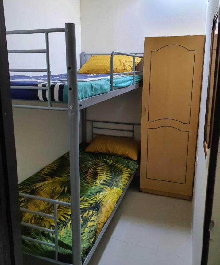 Abree Building New Hostel Dubai Bagian luar foto